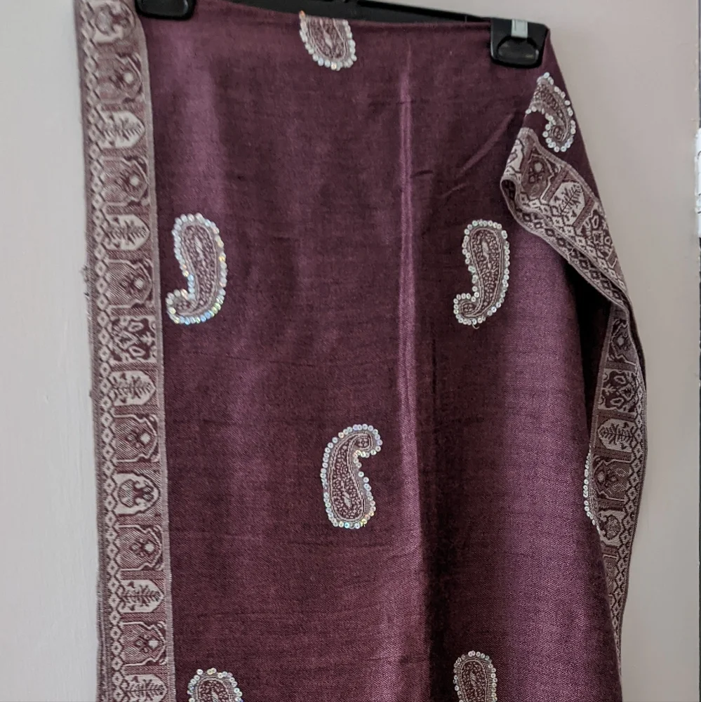 Scarf - Picture 3 of 3